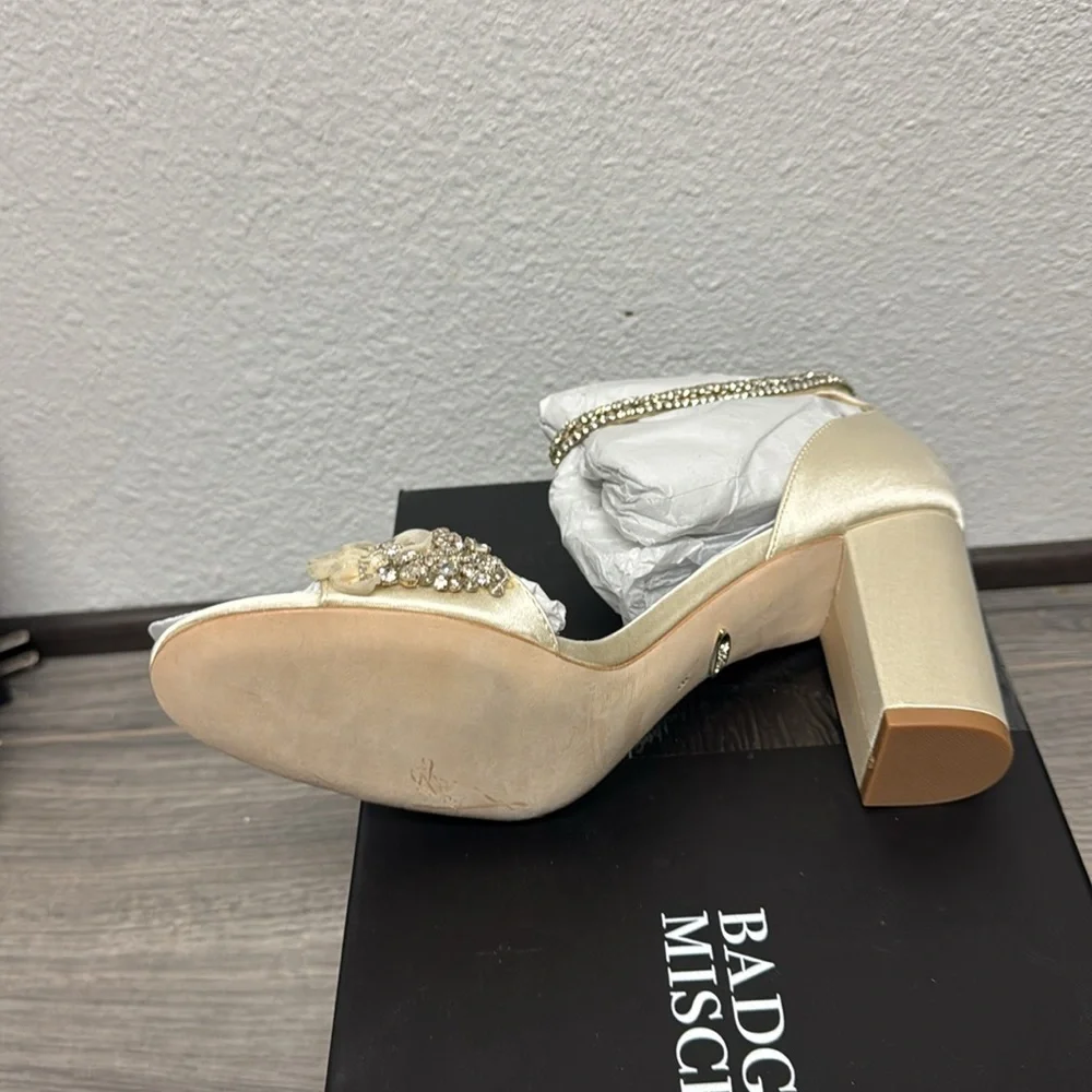 Badgley Mischka Finesse - Ivory BRIDAL Shoes - Picture 3 of 7